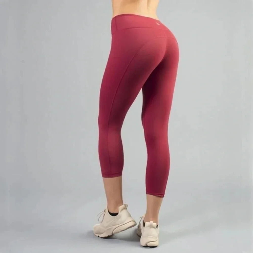 BuffBunny Camila Capri Leggings